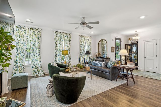 218 Southmen Ln, Spring Hill, TN 37174