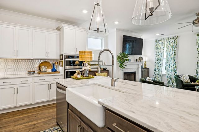 218 Southmen Ln, Spring Hill, TN 37174