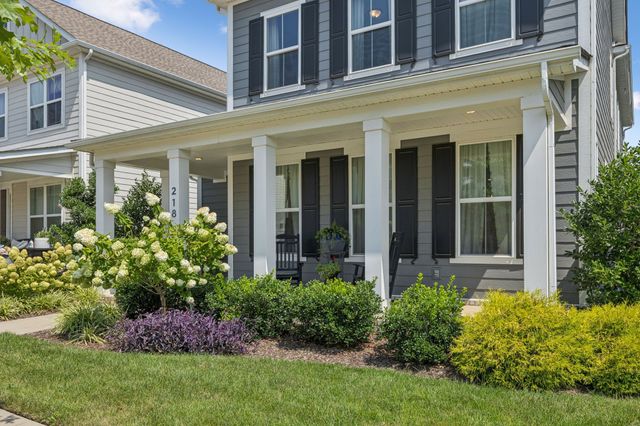 218 Southmen Ln, Spring Hill, TN 37174