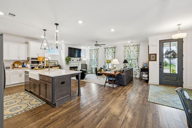 218 Southmen Ln, Spring Hill, TN 37174