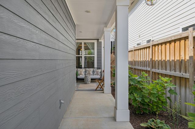 218 Southmen Ln, Spring Hill, TN 37174