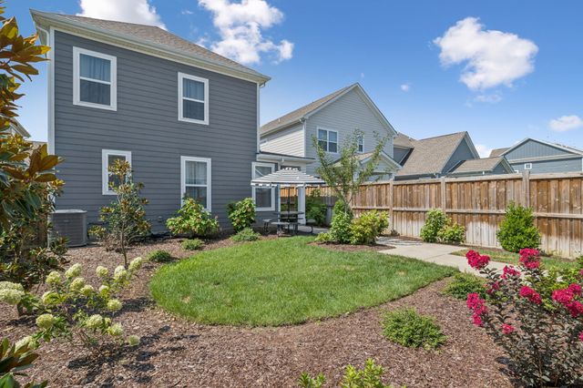 218 Southmen Ln, Spring Hill, TN 37174