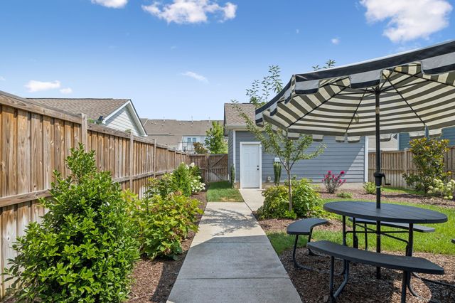 218 Southmen Ln, Spring Hill, TN 37174