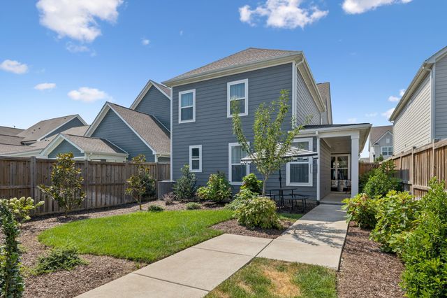 218 Southmen Ln, Spring Hill, TN 37174