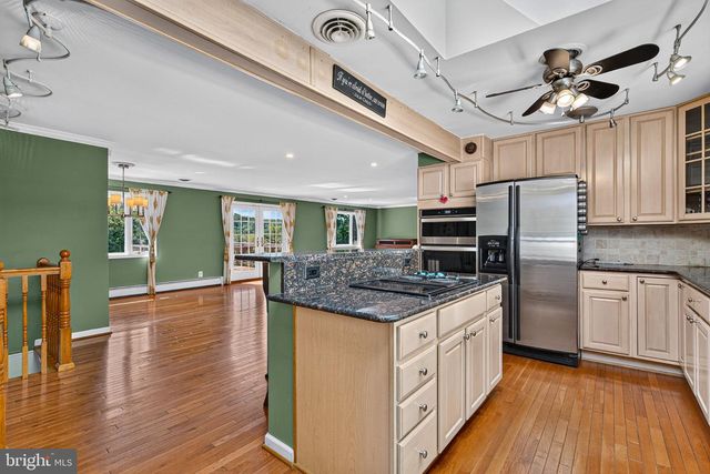 17 IVY HILL CT, Cockeysville, MD 21030
