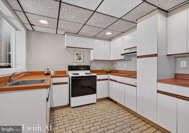 17 IVY HILL CT, Cockeysville, MD 21030