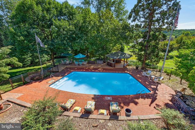 17 IVY HILL CT, Cockeysville, MD 21030
