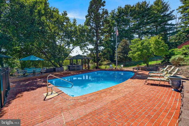 17 IVY HILL CT, Cockeysville, MD 21030