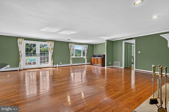 17 IVY HILL CT, Cockeysville, MD 21030