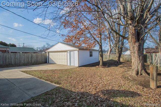 11169 Ocalla Drive, Warren, MI 48089