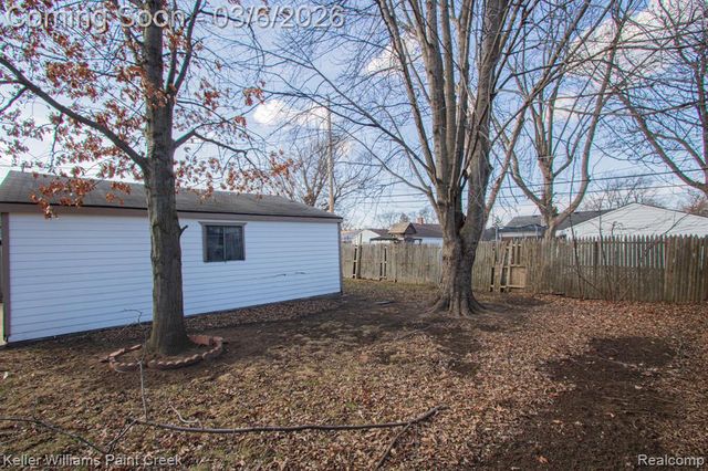 11169 Ocalla Drive, Warren, MI 48089