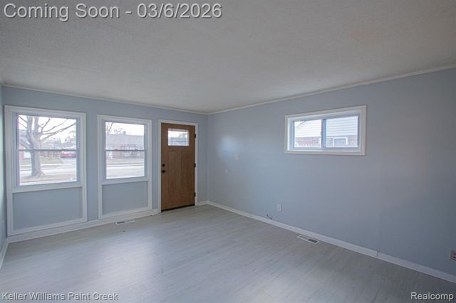 11169 Ocalla Drive, Warren, MI 48089