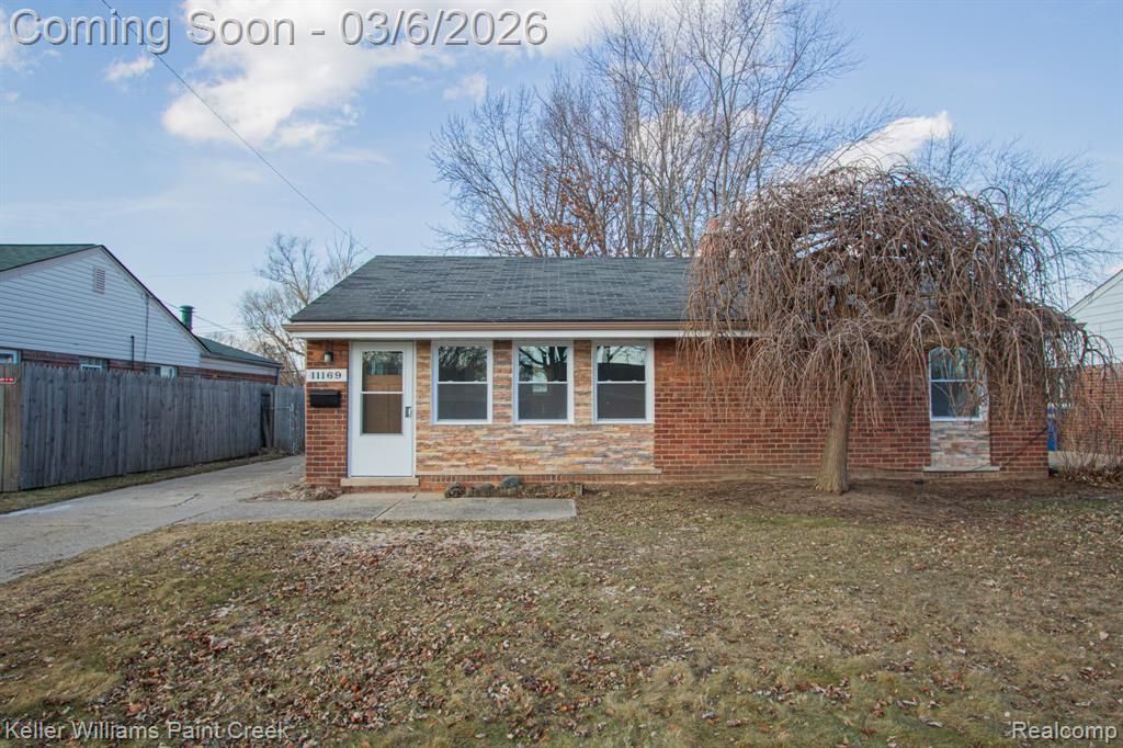 11169 Ocalla Drive, Warren, MI 48089