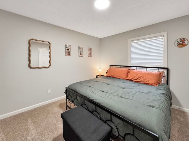 978 HUNTERS POINT DR, Memphis, TN 38018