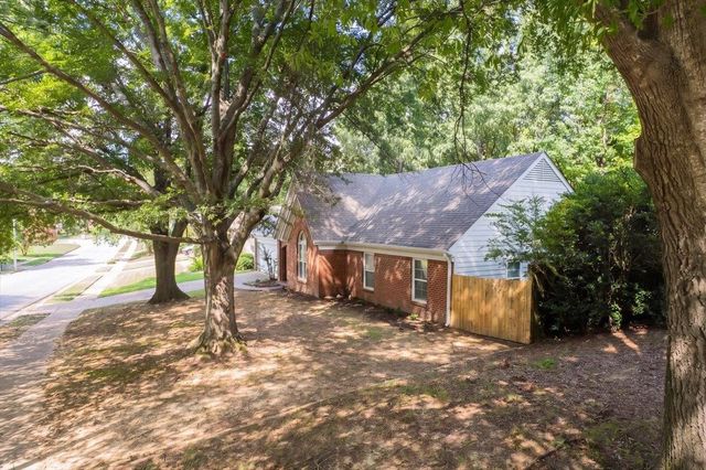978 HUNTERS POINT DR, Memphis, TN 38018