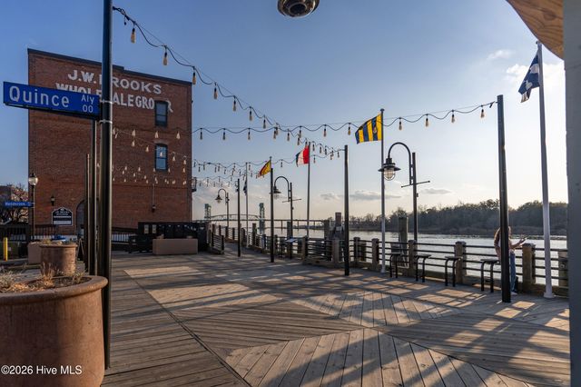 619 N 4th Street Apt 103, Wilmington, NC 28401