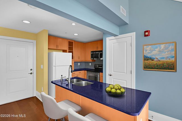 619 N 4th Street Apt 103, Wilmington, NC 28401