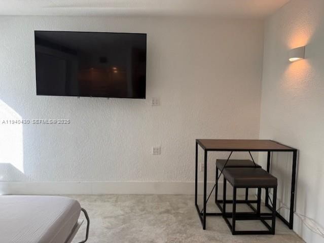 150 SW 10th St 7, Miami, FL 33130