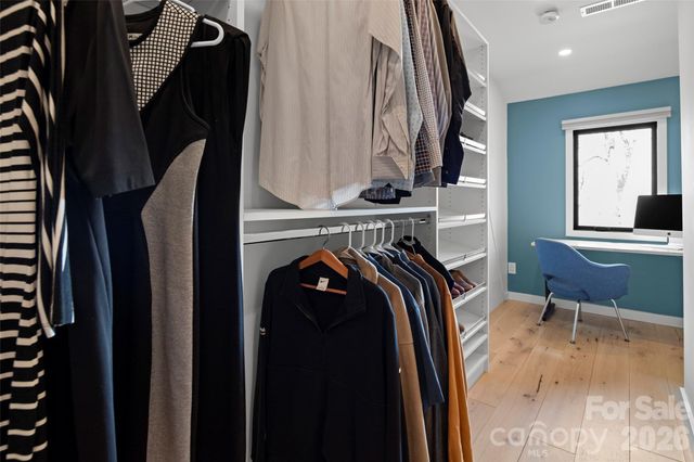 1202 Davis Mountain Road, Hendersonville, NC 28739