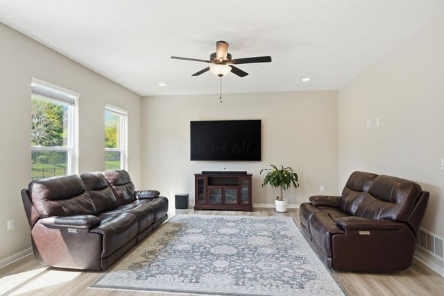 6446 Boone Drive, Powell, OH 43065
