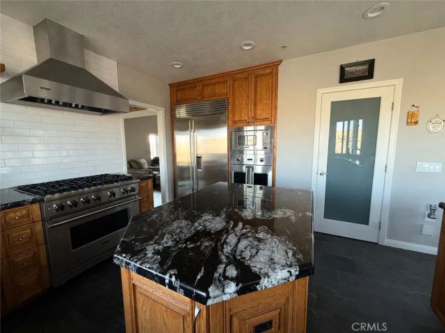32080 Avenida Donari, Agua Dulce, CA 91390