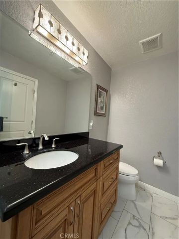 32080 Avenida Donari, Agua Dulce, CA 91390