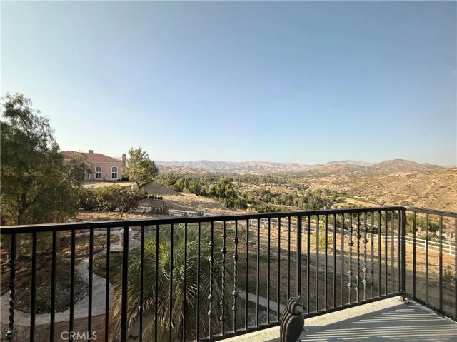32080 Avenida Donari, Agua Dulce, CA 91390