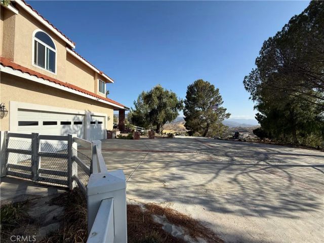 32080 Avenida Donari, Agua Dulce, CA 91390