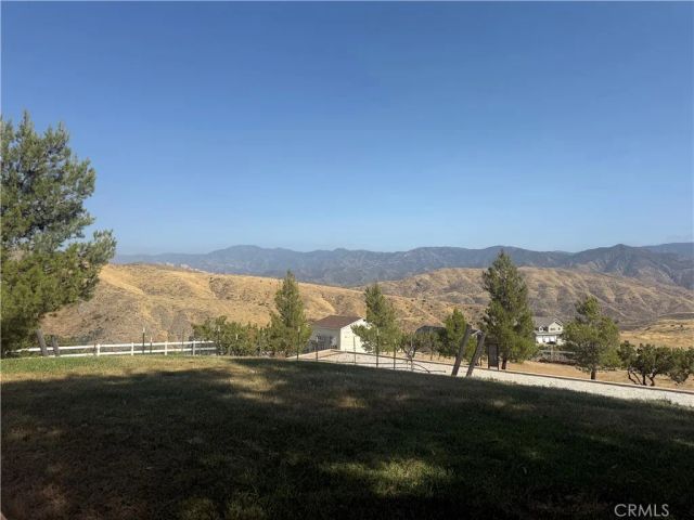 32080 Avenida Donari, Agua Dulce, CA 91390
