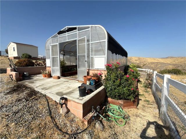 32080 Avenida Donari, Agua Dulce, CA 91390