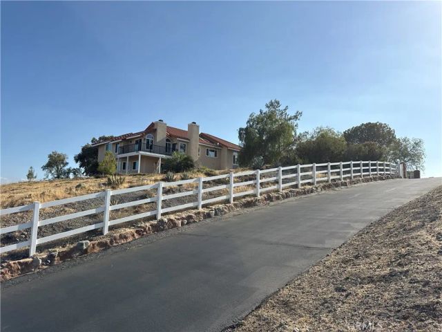 32080 Avenida Donari, Agua Dulce, CA 91390
