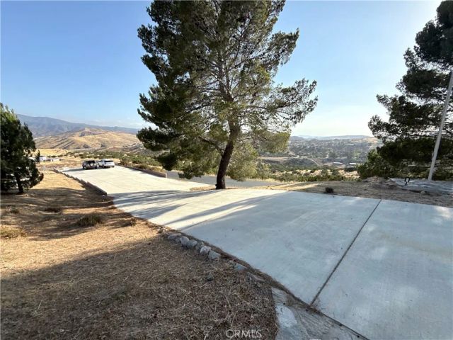 32080 Avenida Donari, Agua Dulce, CA 91390