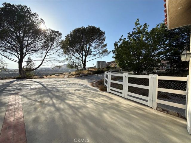 32080 Avenida Donari, Agua Dulce, CA 91390