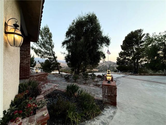 32080 Avenida Donari, Agua Dulce, CA 91390