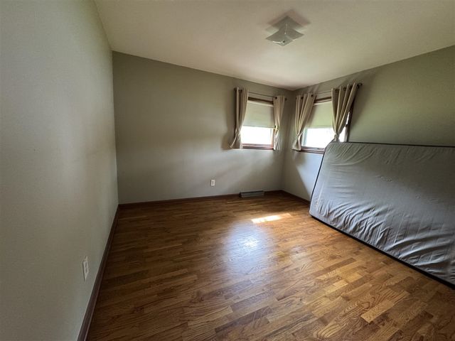 5634 W Hiawatha Lane, Stevensville, MI 49127