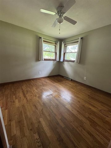 5634 W Hiawatha Lane, Stevensville, MI 49127