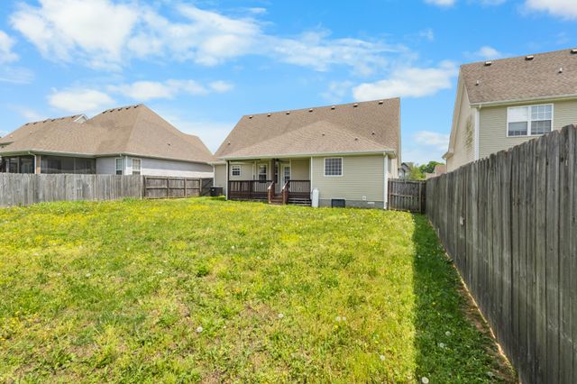 3726 Suiter Rd, Clarksville, TN 37040