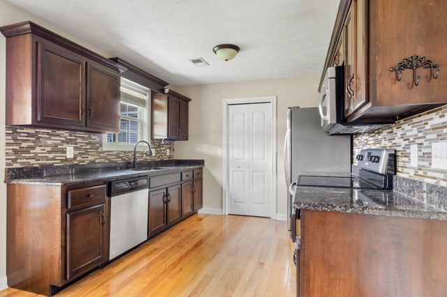 3726 Suiter Rd, Clarksville, TN 37040