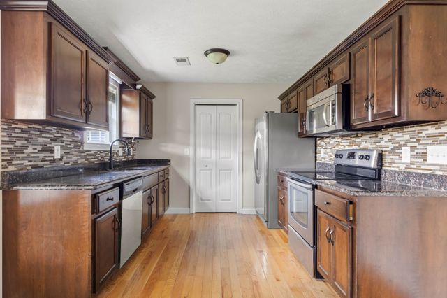3726 Suiter Rd, Clarksville, TN 37040