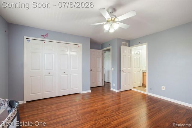 5510 Greenbriar Drive, West Bloomfield, MI 48322