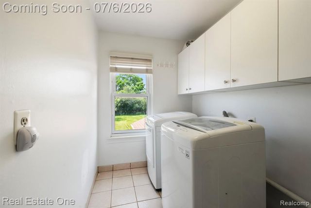 5510 Greenbriar Drive, West Bloomfield, MI 48322