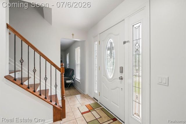 5510 Greenbriar Drive, West Bloomfield, MI 48322