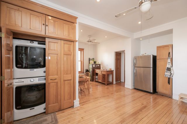 1354 E 48th Street 2E, Chicago, IL 60615