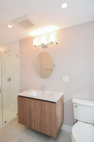 27 Fenway Dr, Framingham, MA 01701