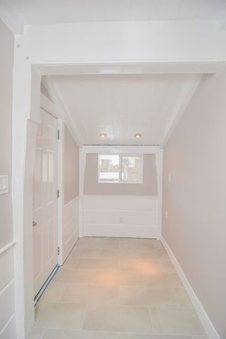 27 Fenway Dr, Framingham, MA 01701