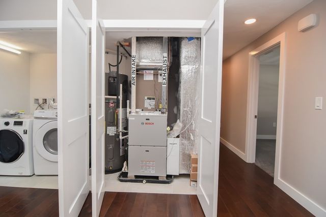 27 Fenway Dr, Framingham, MA 01701