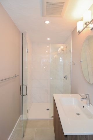 27 Fenway Dr, Framingham, MA 01701