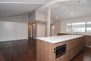 27 Fenway Dr, Framingham, MA 01701