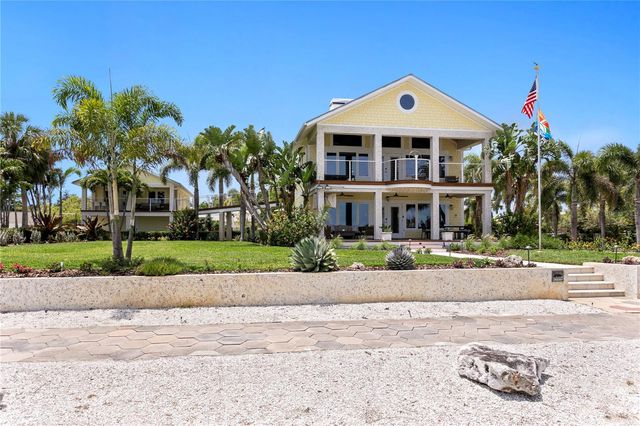 1803 BEACH DRIVE SE, St Petersburg, FL 33705