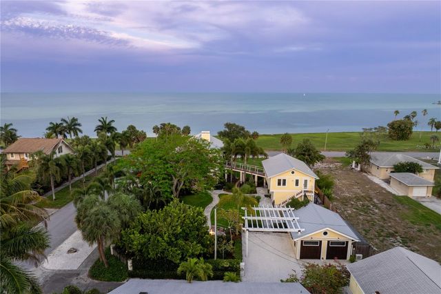 1803 BEACH DRIVE SE, St Petersburg, FL 33705